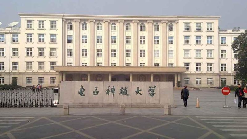 电阻分压计算，揭秘电子电路中的关键一环